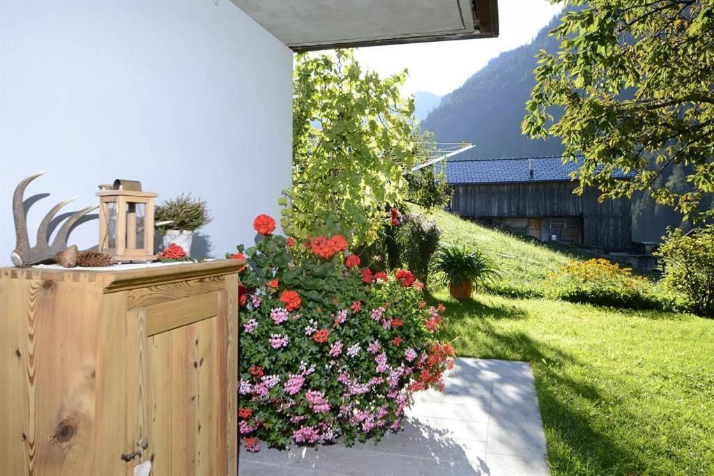 Haus Saler Apartment Silbertal Exterior photo